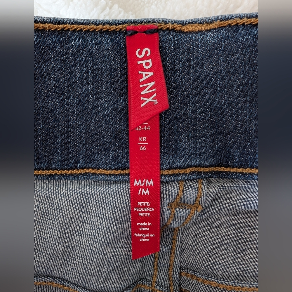 Spanx Women's Skinny Jeans, Pull On High Rise, Petite Medium - Picture 3 of 9